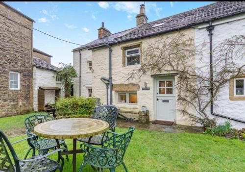 Westside Cottage Newby Hamlet Clapham Yorkshire Dales National Park Famous Three Peaks Near The Lake District Pets Are Welcome Direct Parking in front of the Cottage & Guest Parking