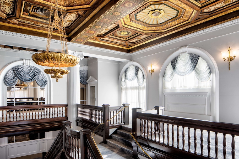 Amway Grand Plaza Curio Collection by Hilton - photo 88