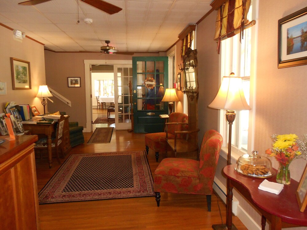 Eagles Mere Inn - featured photo