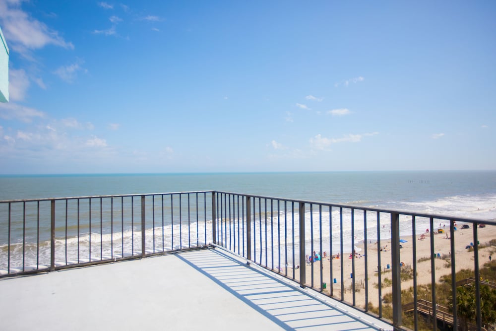 Tropical Seas Hotel - photo 8