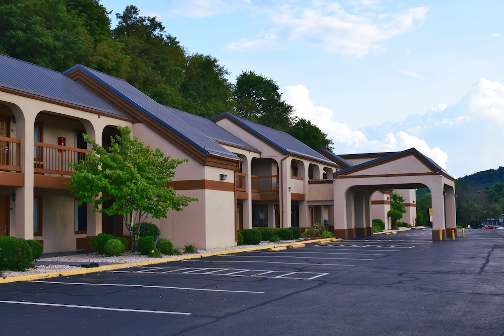 Super 8 by Wyndham Fort Chiswell Wytheville Area - photo 56