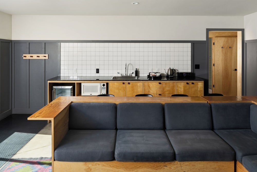 The Coachman Hotel - photo 49