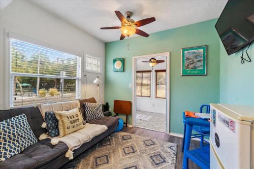 Rock Lobster 2 Private Bungalow Duplex with — 4-Star Luxury Hotel in Saint Pete Beach, United States