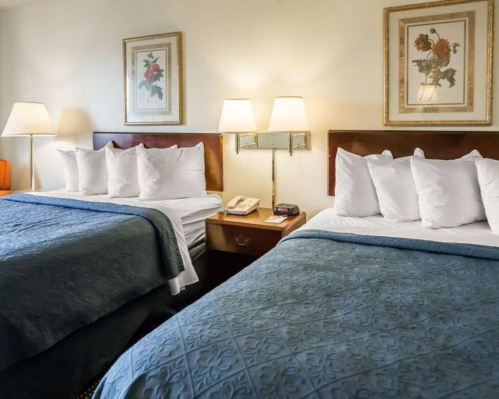Quality Inn Dundee - photo 8