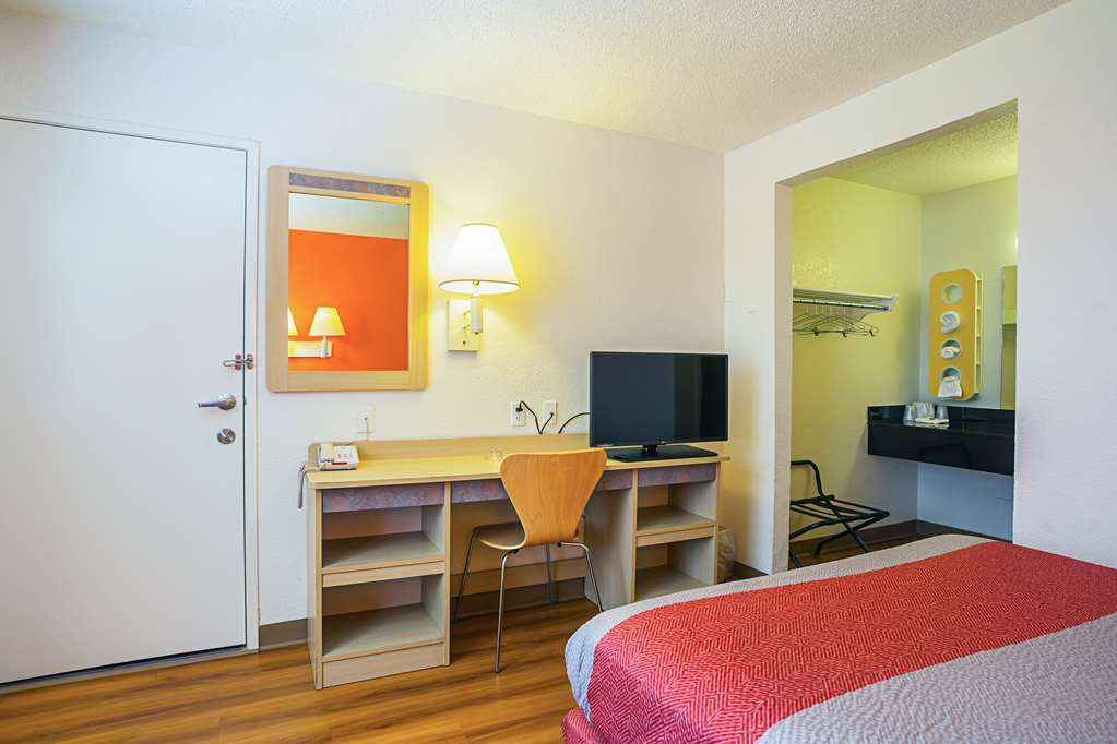 Motel 6 Yuma AZ East - photo 8