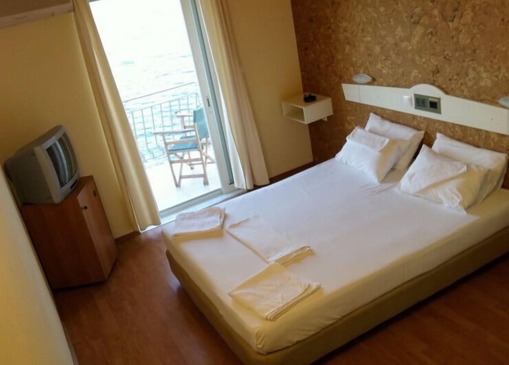 Annema Hotel — Unknown City — photo 5