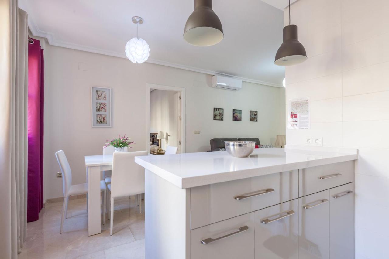 Apartamento Calle Sierpes — 4-Star Luxury Hotel in Sevilla, Spain