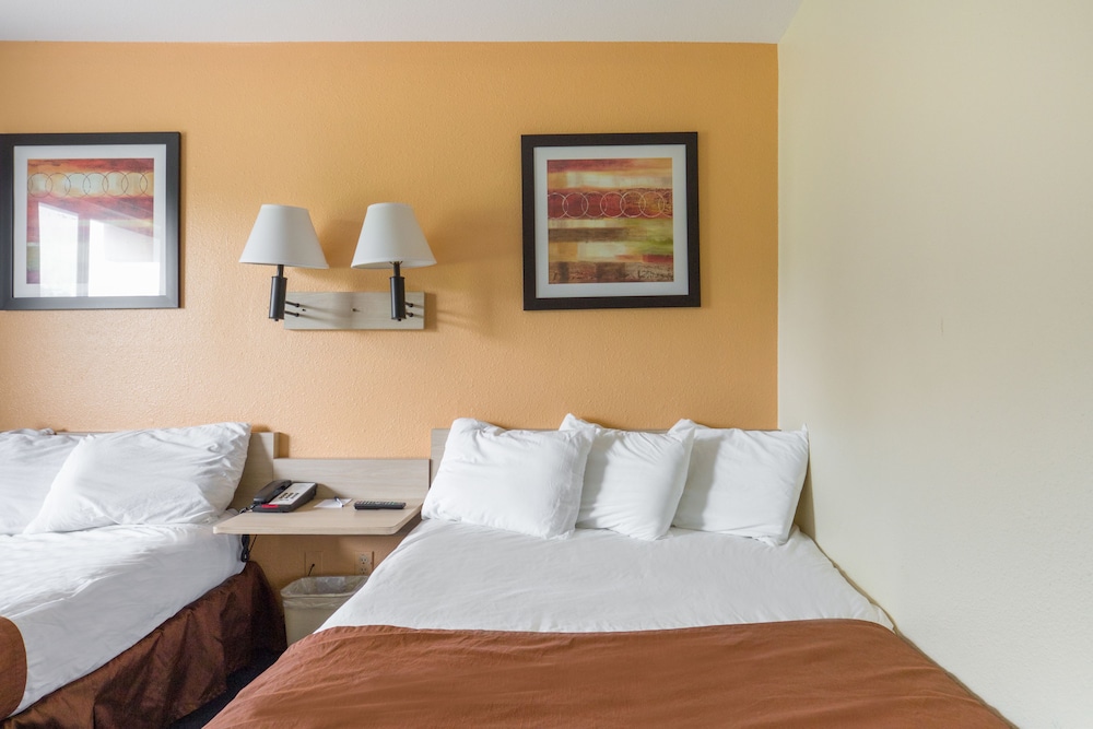 Days Inn by Wyndham New Philadelphia - photo 10