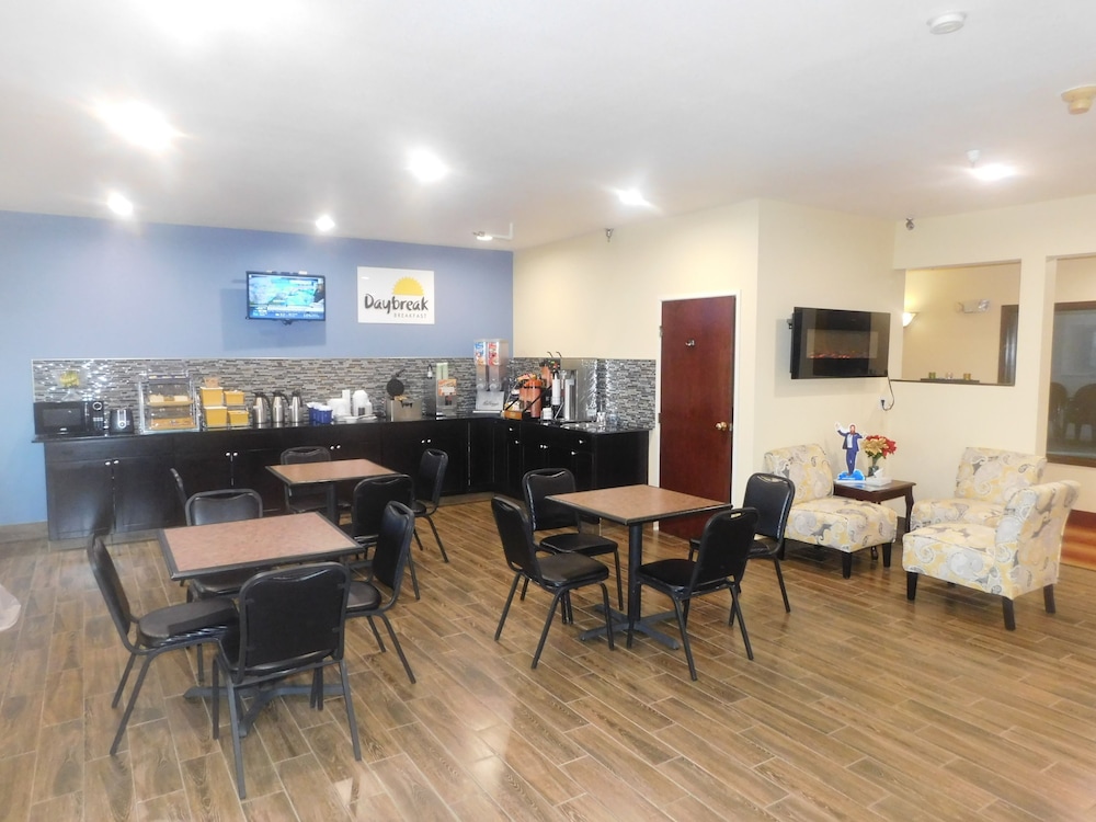 Days Inn by Wyndham Walcott Davenport - photo 23