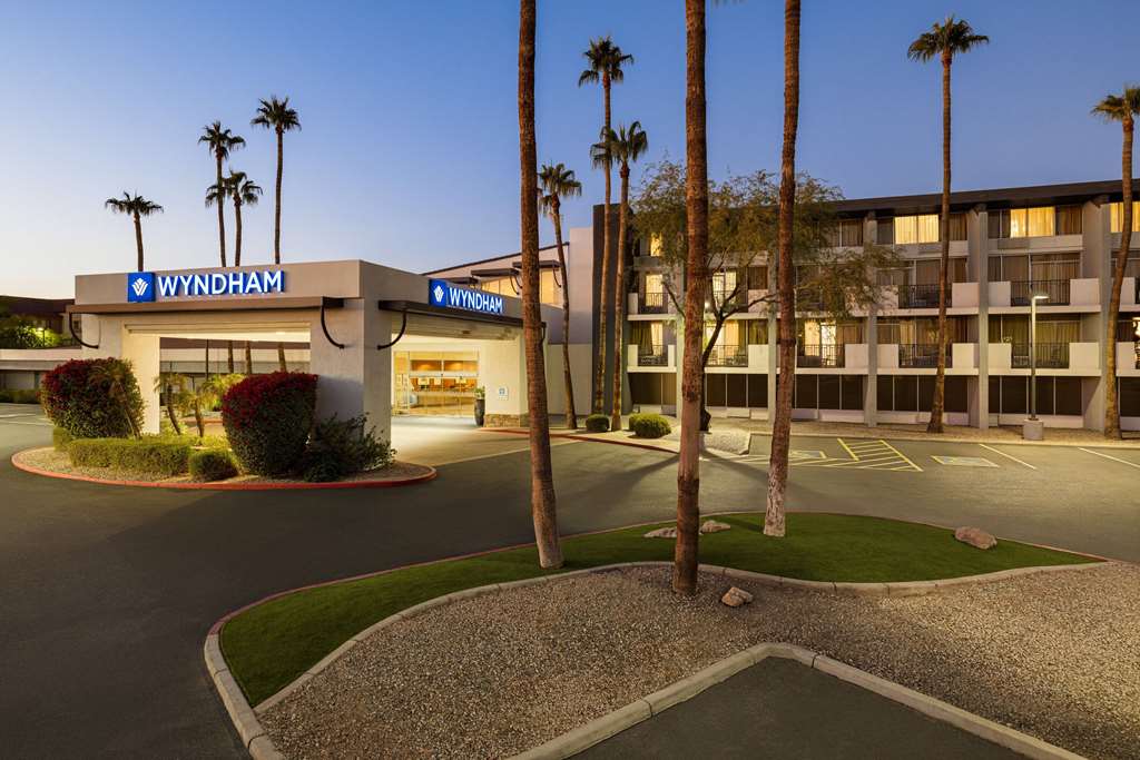 Wyndham Phoenix Airport Tempe - photo 4