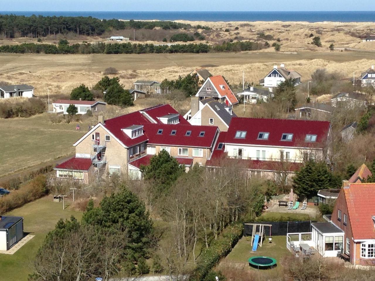 Hotel Bos en Duinzicht - carbon neutral hotel in Nes