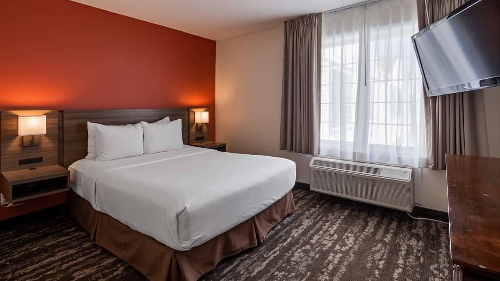 Charlevoix Inn & Suites SureStay Collection by Best Western - photo 21