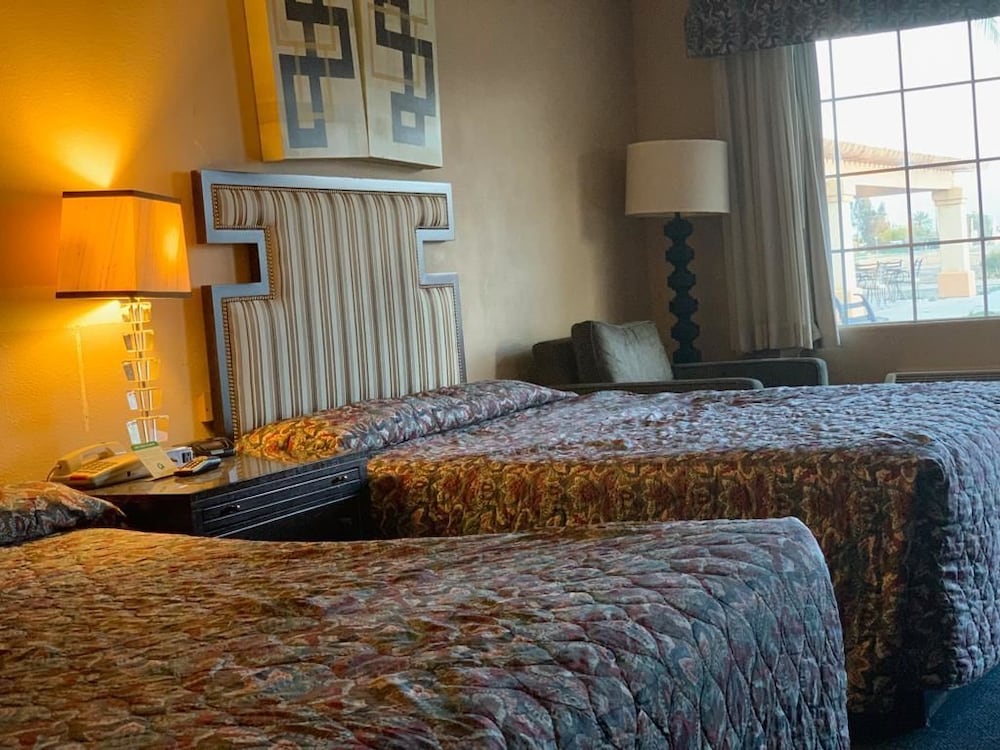 Calipatria Inn And Suites - photo 6