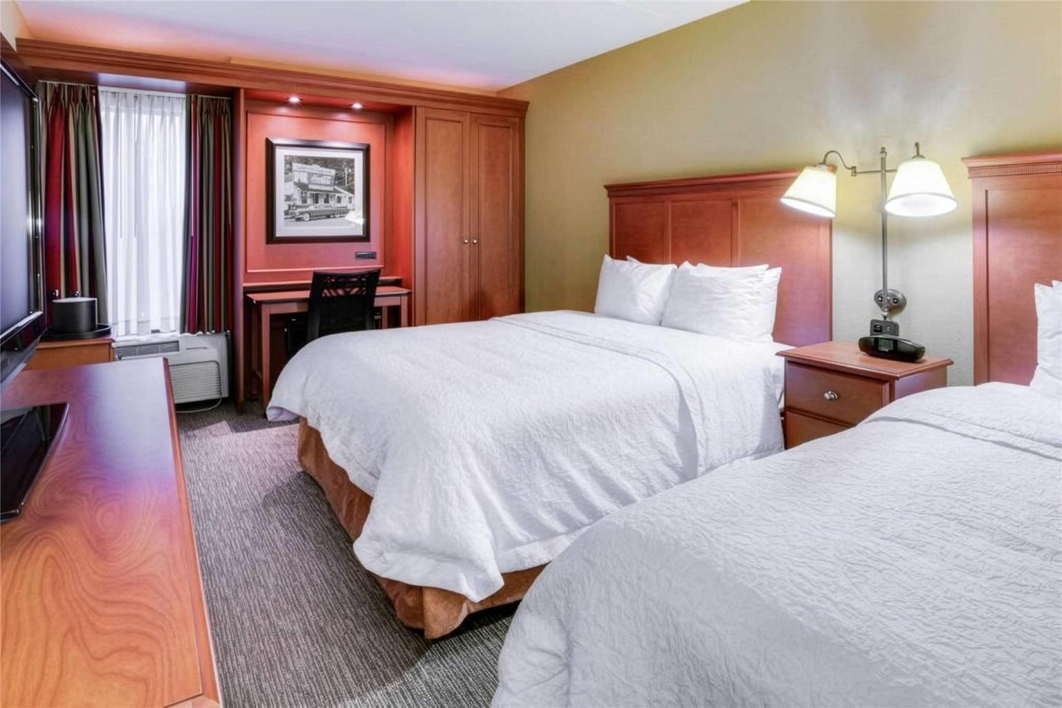 Pittsburgh Airport Inn and Suites - photo 8