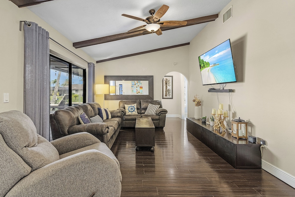 Canal front Oasis w Dock & Kayaks in Cape Coral — Cape Coral — photo 5
