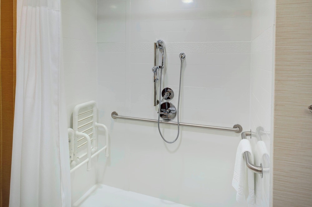 Fairfield Inn & Suites by Marriott Hollister - photo 26