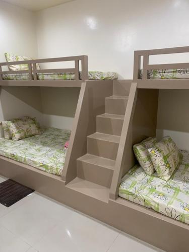 Pmpj Cabin 20347042 — Lipa City