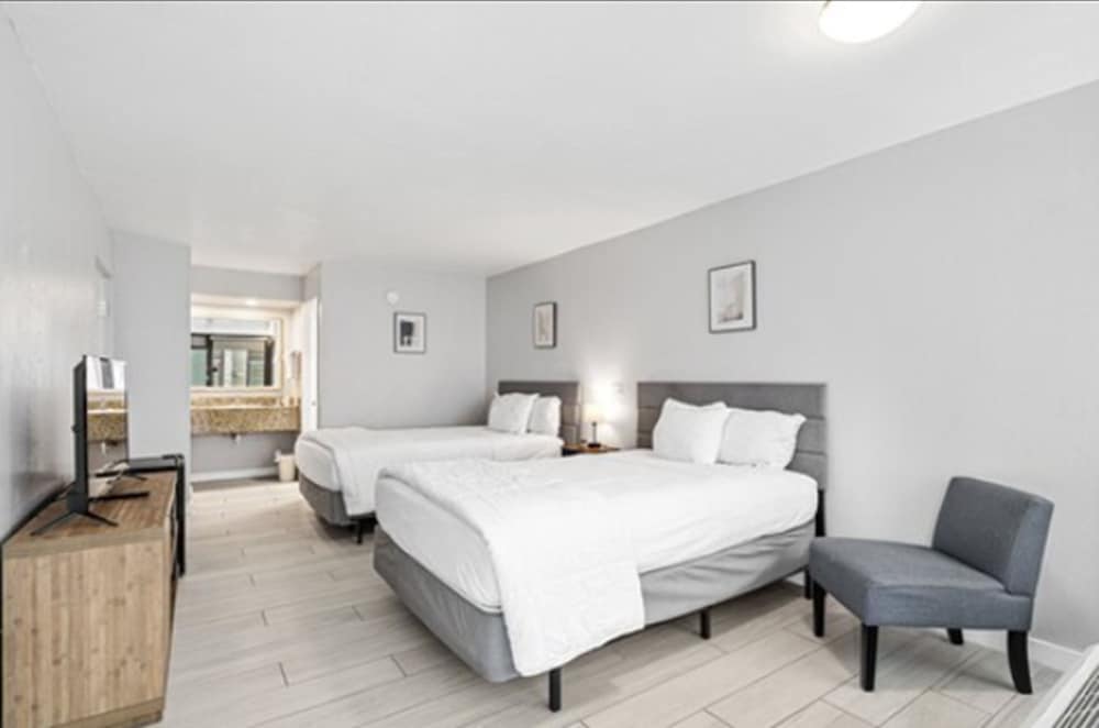 2520 Living - photo 14