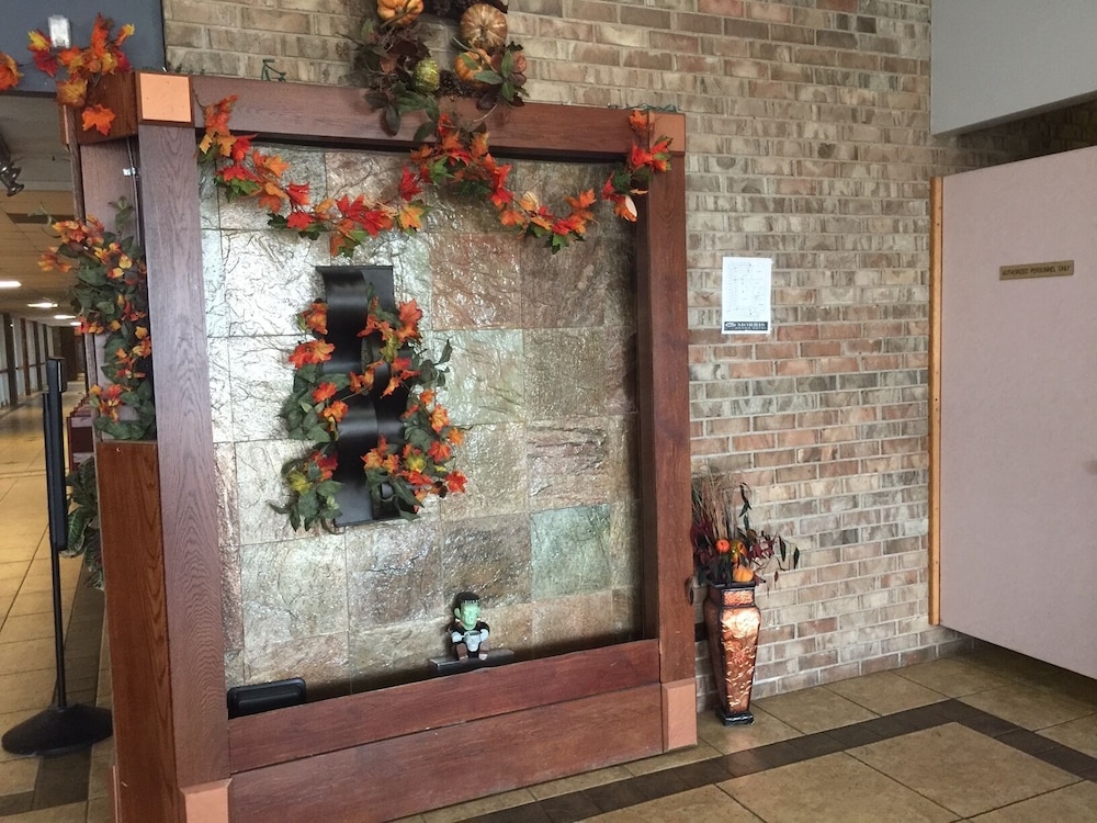 Morris Grand Hotel and Conference Center - photo 13