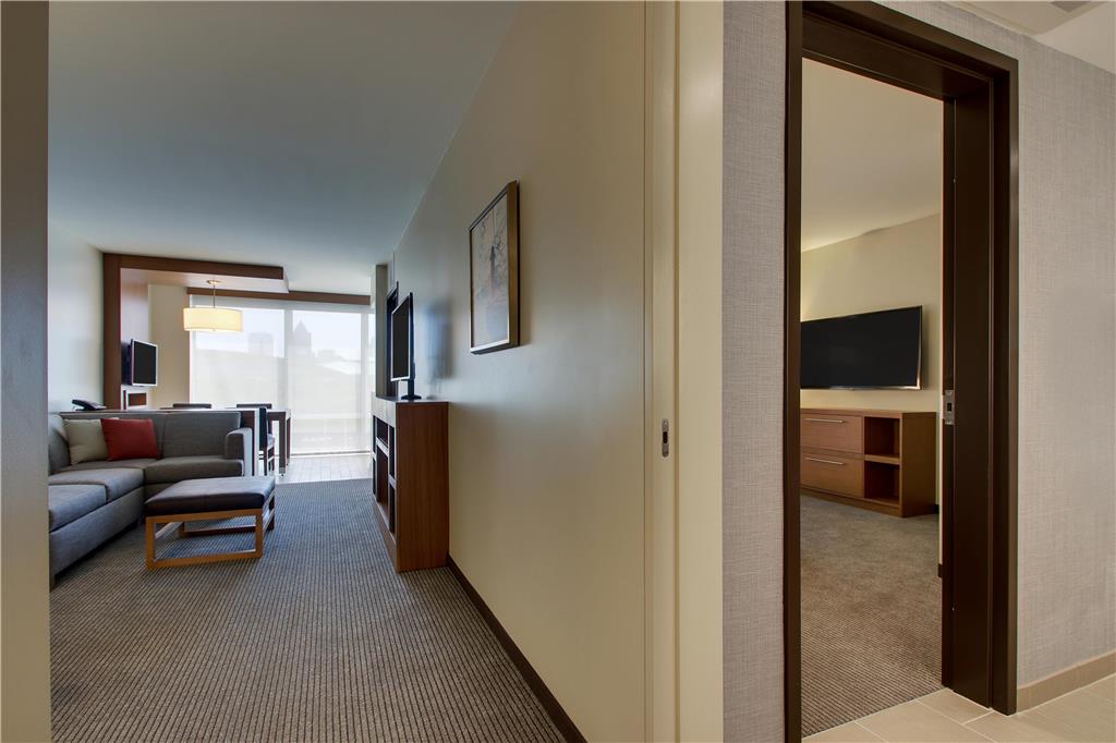 Hyatt Place Milwaukee Downtown - photo 40
