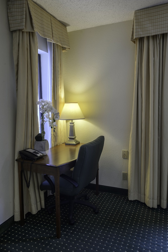 Residences at Daniel Webster - photo 26