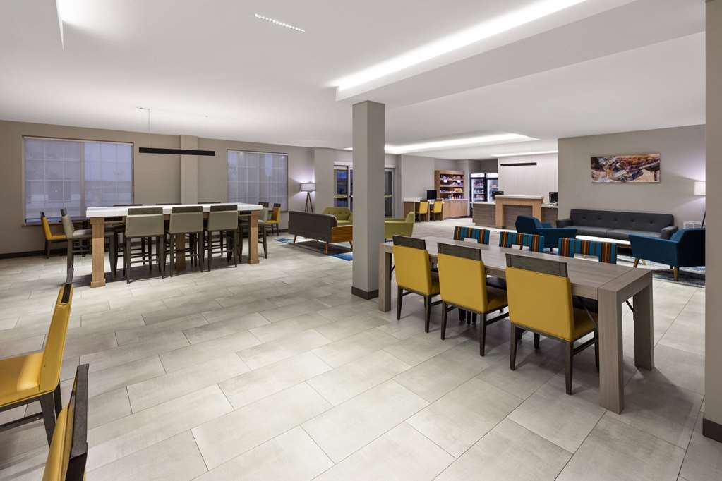 La Quinta Inn & Suites by Wyndham McAlester - photo 9