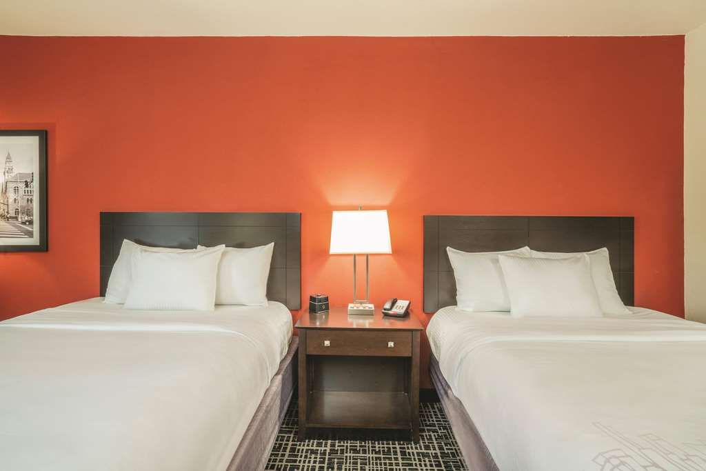 La Quinta Inn & Suites by Wyndham Smyrna TN Nashville - photo 17