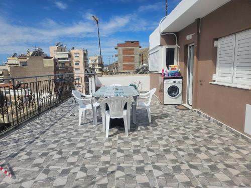Monda Apartment — 4-Star Luxury Hotel in Piraeus, Greece