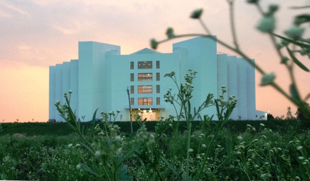 Siddhi Hotel Resort — Rajula