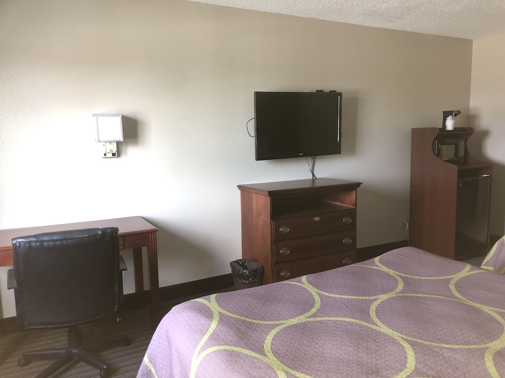 Super 8 by Wyndham Neosho - photo 6