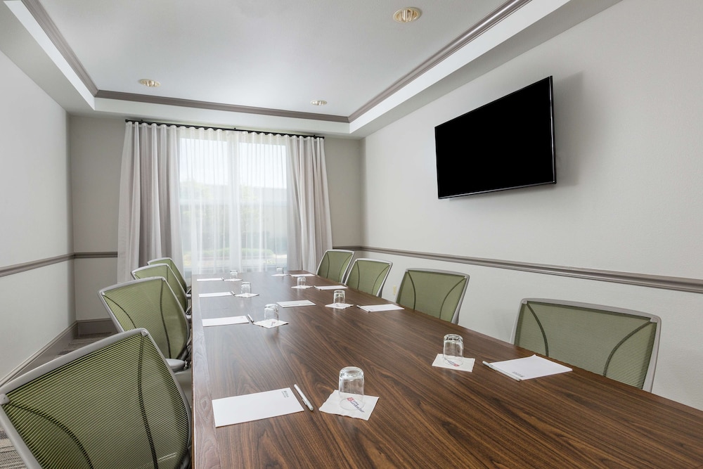 Hilton Garden Inn Oakland San Leandro - photo 29