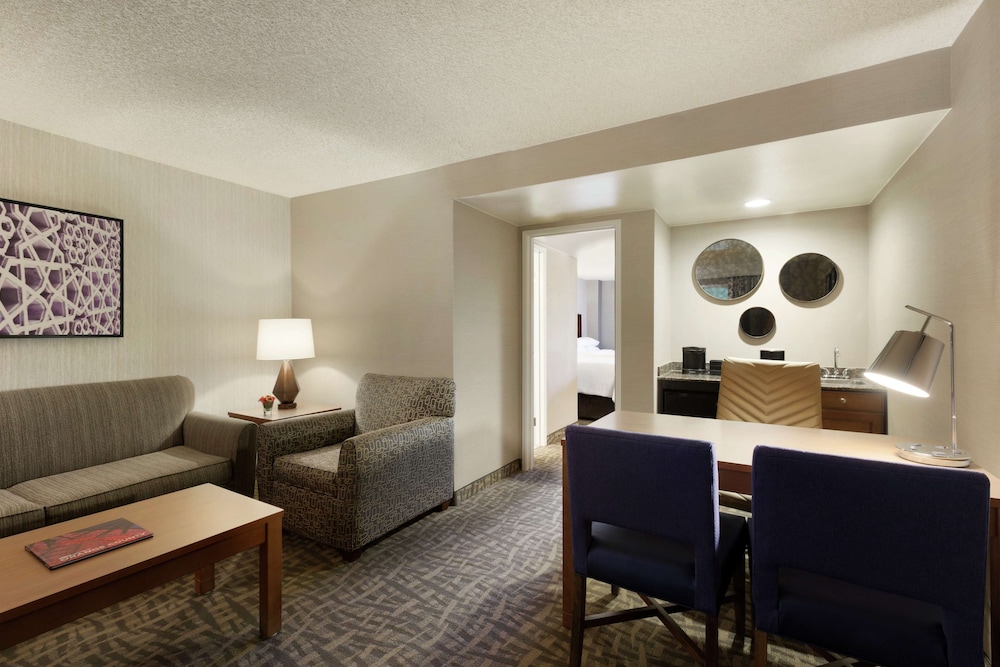 Embassy Suites by Hilton Santa Ana Orange County Airport - photo 28