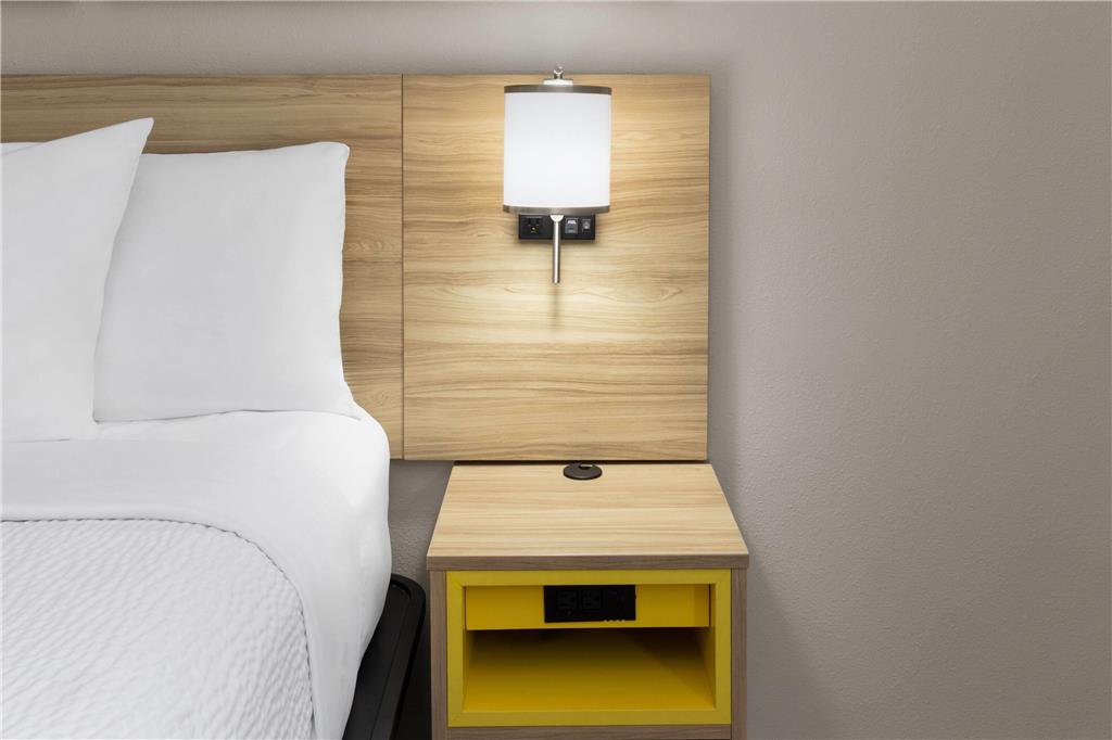 Days Inn by Wyndham Tulsa Central - photo 12