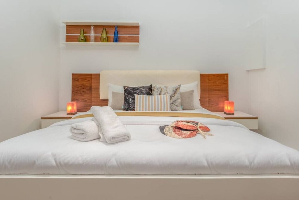 Sirene 1 BR Apt Pool & Gym in Gemmayze — 4-Star Luxury Hotel in Beirut, Lebanon