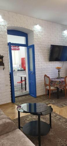 4 Chocolate Apartments In Old Tbilisi
