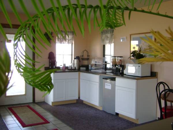 Lodge Usa Motel — Guymon — photo 3