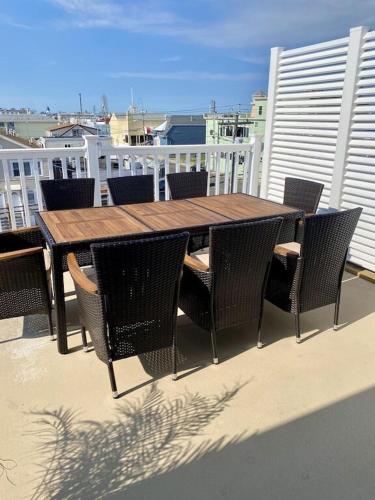 Luxury Beachfront penthouse with rooftop ocean views off private balcony — 4-Star Luxury Hotel in Seaside Heights, United States