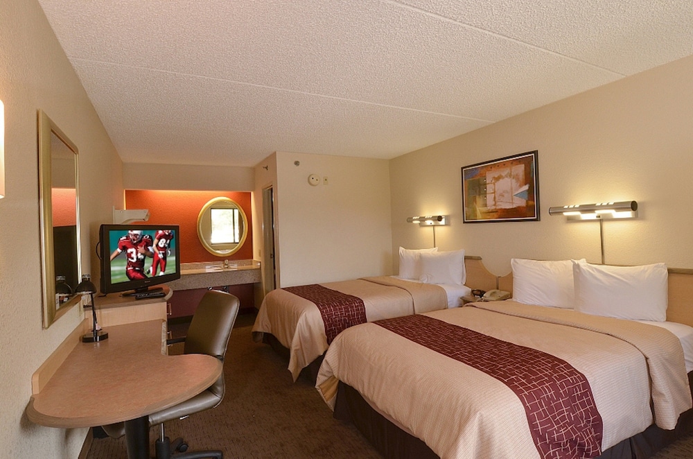 Red Roof Inn San Antonio Airport - photo 6