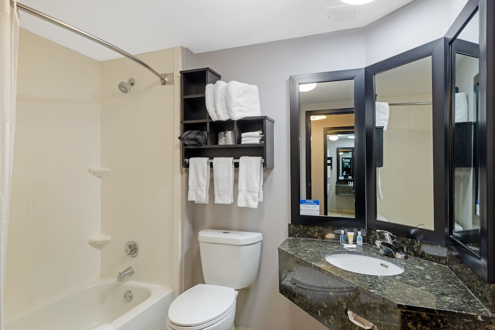 Comfort Inn & Suites Carrollton - photo 24