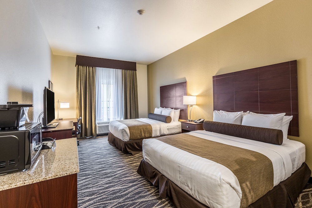 Cobblestone Inn & Suites at UW Stout Downtown Menomonie - photo 6