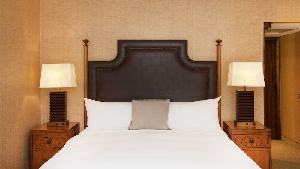 Lake Arrowhead Resort and Spa - photo 3