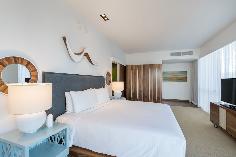 Hyatt Centric Waikiki Beach - photo 37