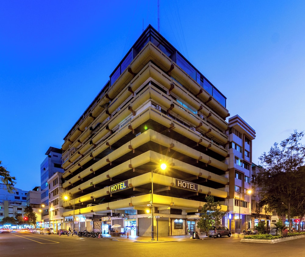 Hotel Malecon Inn in Guayaquil, Ecuador