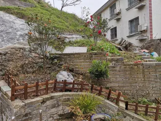Xiangshan Yaojia Inn - last minute hotel in Menghai