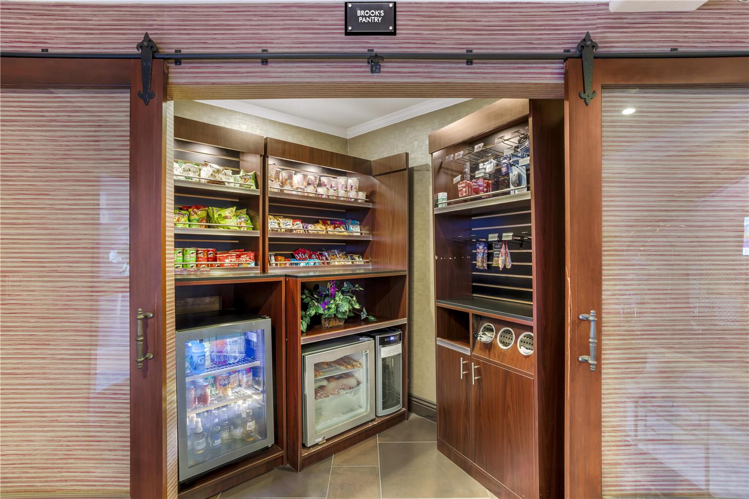 Best Western Plus Brookside Inn - photo 53