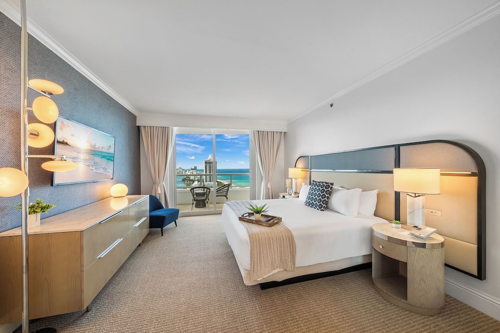 Ocean View Private Residence at Fontainebleau 3505 — 4-Star Luxury Hotel in Miami Beach, United States