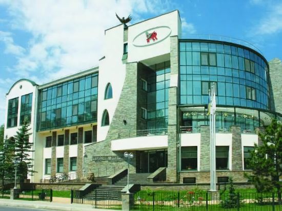 Roche Royal Hotel — 4-Star Luxury Hotel in Svyatogorsk, Ukraine
