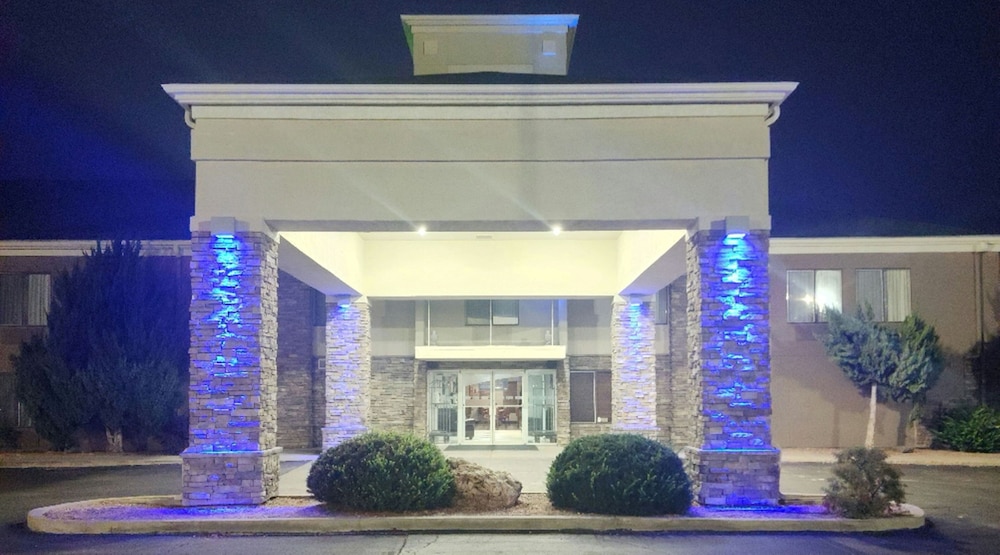 Holiday Inn Express La Junta by IHG - photo 32