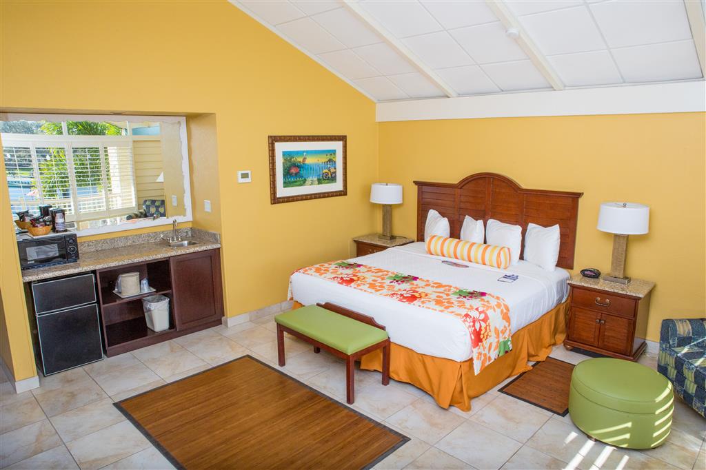 Best Western Plus Yacht Harbor Inn - photo 15