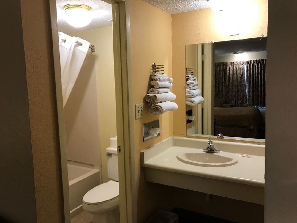 Travelodge Columbus East Near Reynoldsburg - photo 22